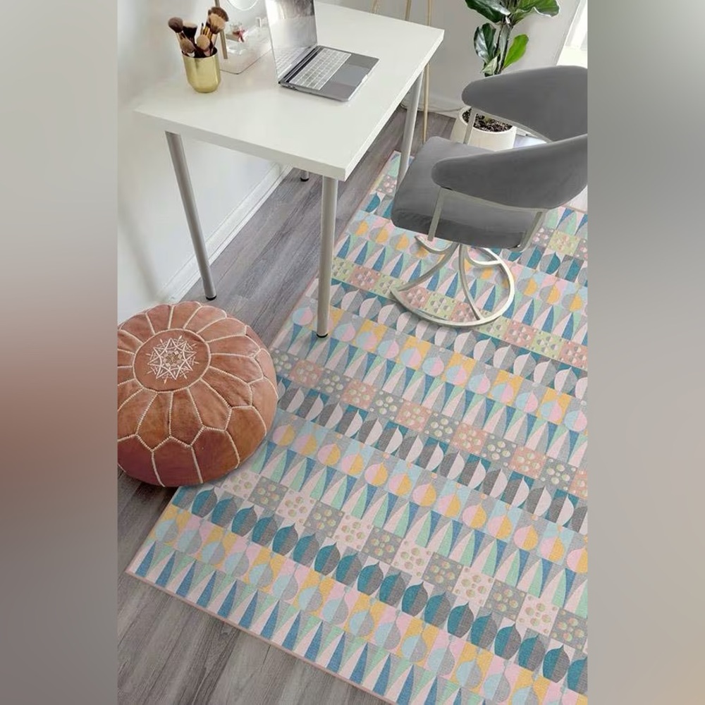 Cynthia Rowley Petal Multicolor Ruggable Rug. - Picture 2 of 2
